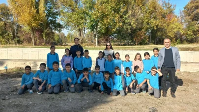 Şehitlerimizin Adına Fidan Diktiler