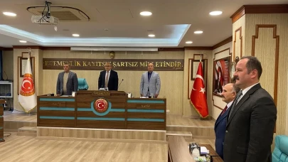 İl Genel Meclis Üyeleri Toplantı Öncesi Ata’yı Andı