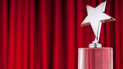 Rüyada Plaket Görmek Ne Anlama Gelir? İşte Merak Edilen Yorumlar