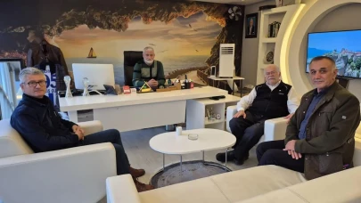 Merzifon Vakfı’ndan Üyesi Eriş Gül’e Ziyareti