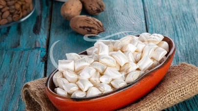 Rüyada Akide Şekeri Görmek Ne Anlama Gelir? İşte Merak Edilen Tabirler