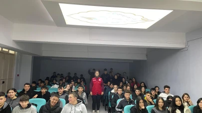 Merzifon Genç Kızılay'dan İyilik Dersi!