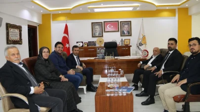 HAK-İŞ’TEN AK PARTİ İL BAŞKANLIĞINA ZİYARET