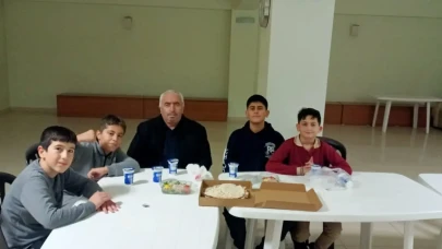 Merzifon’da Gençler Camide Buluştu