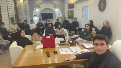 AK Parti Merzifon İlçe Gençlik Kolları Haftalık Toplantısını Gerçekleştirdi