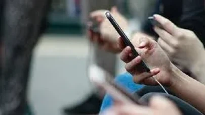 Rüyada Mesaj Atmak Gizli Duygulara İşaret mi?