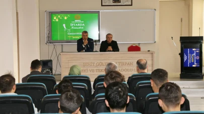 "İftarda Konuşalım" Programında Öğrencilerle Buluşma