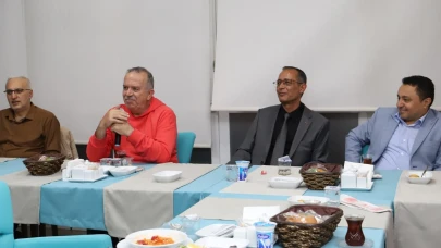 Rektör Turabi, Uluslararası Öğrencilerle İftarda Buluştu