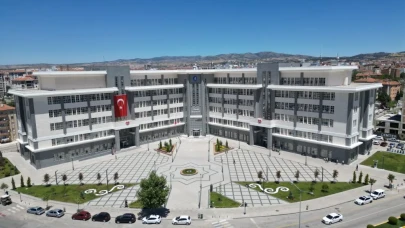Çorum’daki inşaatlardaki usulsüzlük iddialarıyla ilgili yeni açıklama: "Raporlar olumlu, inceleme sürüyor"