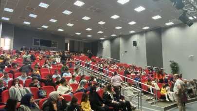 Merzifon'da Çocuklar İçin Gölge Oyunu Şöleni!