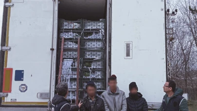 Merzifon'da Karpuz Yüklü Tırda 3 Düzensiz Göçmen Yakalandı