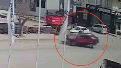 Çorum'da İki Araç Kaza Yaptı: 2 Kişi Yaralandı, O Anlar Güvenlik Kamerasında!