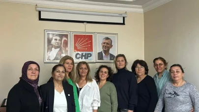 CHP Amasya Kadın Kolları, Ekrem İmamoğlu İçin İmza Toplamaya Devam Ediyor