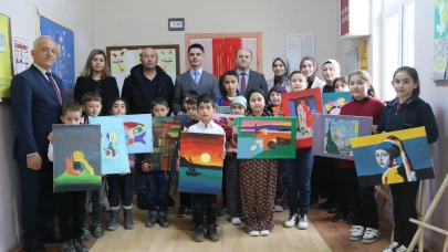 Taşova’da Eğitim ve Sanat Bir Arada: ‘Minik Eller Büyük Ustalar’ Sergisi