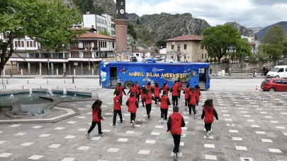 Mobil Bilim Merkezi, Millî Mücadele Ruhu ile Amasya’da Öğrencilerle Buluştu