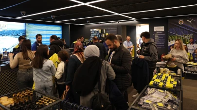 Saint-Maximin’den Fenerbahçeli Taraftarlara Mağazada Sürpriz Jest!