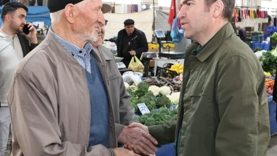Vali Bakan İstasyon Semt Pazarı’nda Esnafla Buluştu