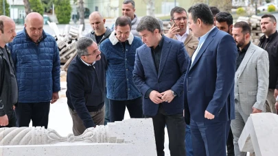 Bakan ve İpek, Suluova’daki Şeker Camii İnşaatını İnceledi