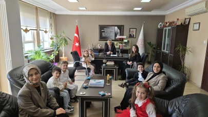 Miniklerden Müdüre 23 Nisan Daveti