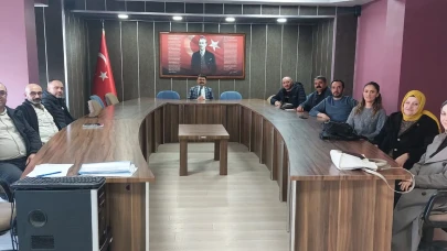 Gümüşhacıköy’de Maarif Modeli Değerlendirildi: Fen Bilimleri Öğretmenleri Yeni Eğitim Sistemini Masaya Yatırdı