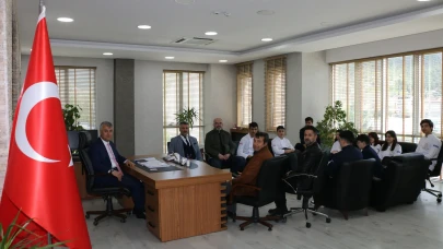 Amasyalı Öğrenciler Hollanda Yolcusu: İl Milli Eğitim Müdürü Katipoğlu’na Ziyaret