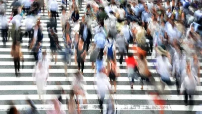 Kalabalık Rüyası: Ne Mesaj Veriyor?