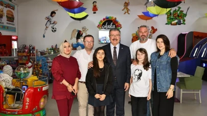 Başkan Kargı’dan 23 Nisan Ziyareti: Çocuklar İçin Açılan Eğlence Merkezine Tam Destek