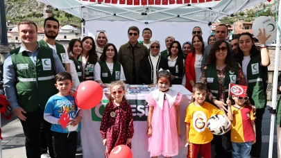 Yeşilay Etkinliğinde Renkli Görüntüler: Bayram Amasya’da Çocuklarla Güzel!