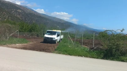 Amasya İl Özel İdaresi’nden Uçkun ve Larva Mücadelesi: Köylerde İlaçlama Çalışmaları Sürüyor