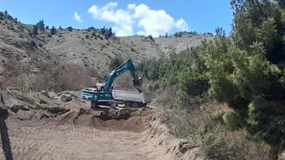 Ziyaret Belediyesi’nden Dere Temizliğiyle Huzur ve Güvenlik Adımı