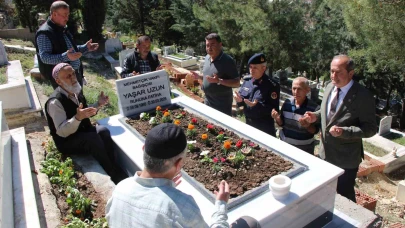 Mehmetçik Vakfı kimsesiz bağışçının mezarını yaptırdı
