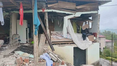 Tüp patlaması sonucu ev çöktü: 1 yaralı
