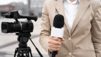 Rüyada Gazeteci Görmek Ne Anlama Gelir? İşte Detaylı Tabirler