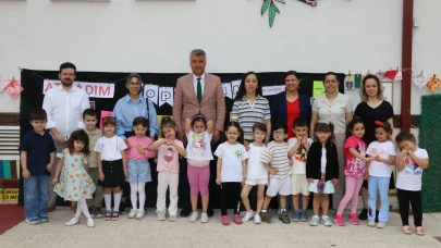 Minik Ellerle Büyük Farkındalık: "Atmadım Topladım" Sergisi Yoğun İlgi Gördü