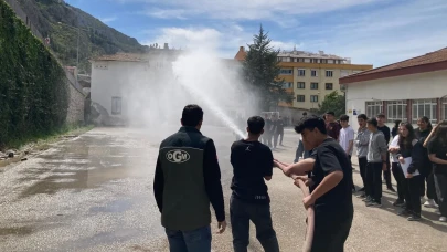 Amasya Lisesi Öğrencilerine Orman Yangınlarıyla Mücadele Eğitimi Verildi