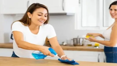 Ev Hanımlarının Yeni Trendi: Altın Günü Yerine “Temizlik Günü” Başladı!
