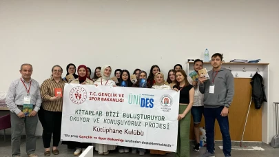Amasya’da “Kitaplar Bizi Buluşturuyor” Etkinliği: Gençler Okuyor ve Konuşuyor