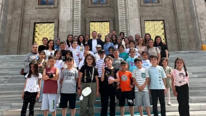 Milletvekili Reşat Karagöz, Merzifon Atatürk İlkokulu Öğrencilerini Meclis’te Ağırladı