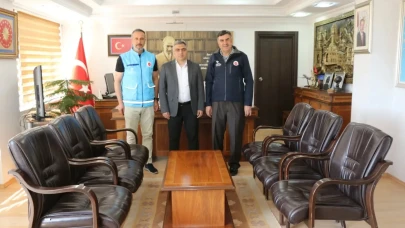 Merzifon Kaymakamı Karaaslan’dan TDV’ye Vekaletle Kurban Desteği