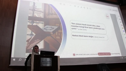 “Fıtratın Korunmasında Ailenin Rolü” Konulu Konferansa Yoğun İlgi