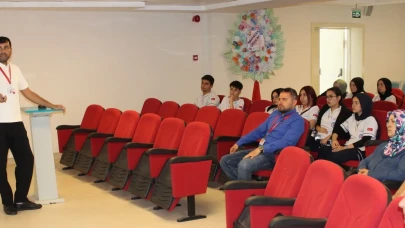 Suluova Devlet Hastanesi’nde KKKA Eğitimi: Ölümcül Virüse Karşı Farkındalık Artırılıyor
