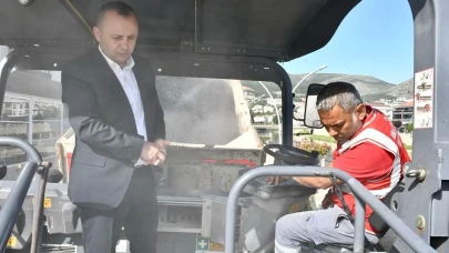 Başkan Turgay Sevindi Asfalt Çalışmalarını Yerinde İnceledi: “Yolun Sonu Sevdiklerimize Çıkıyor”