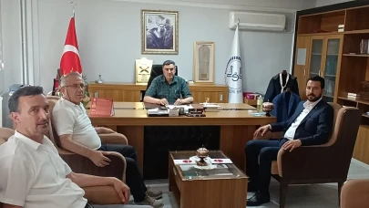AK Parti Merzifon İlçe Başkanı Emre Keleş’ten İlçe Müftüsü Sebahattin Kesti’ye Ziyaret