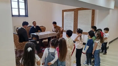 Amasya’da Miniklerden Annelerine Kültürle Dolu Hediyeler
