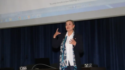 Sesin Gücüyle Yolculuk: Amasya Üniversitesi’nde Fulya Ergüneş ile İlham Veren Söyleşi