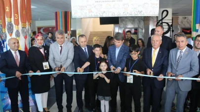 Amasya’da Bilim Coşkusu: TÜBİTAK 4006 Fuarı Vali Önder Bakan’ın Katılımıyla Açıldı