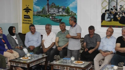 Türkülerle Duygulara Yolculuk: Yiğit Necmeddin Eser'den Anlamlı Söyleşi