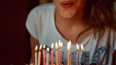 Rüyada Doğum Günü Kutlamak ve Pasta Görmek Ne Anlama Gelir?