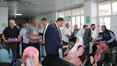 Milletvekili Haluk İpek’ten Bayramda Anlamlı Ziyaret: Huzurevindeki Büyüklerle Buluştu