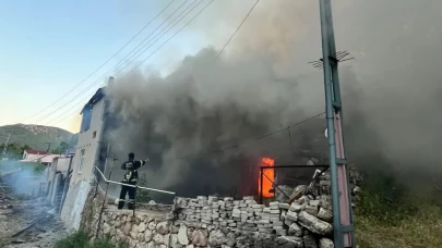 Başkan Rıfat Uzun, Soku Köyü’ndeki Yangını Yerinde Takip Etti: “Can Kaybı Yaşanmaması En Büyük Tesellimiz”